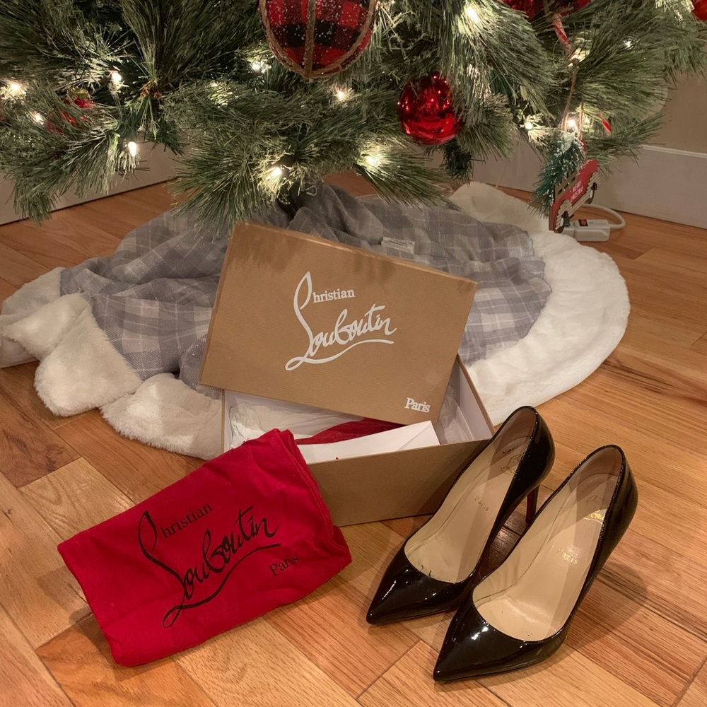 Beautiful black Louboutin heels!